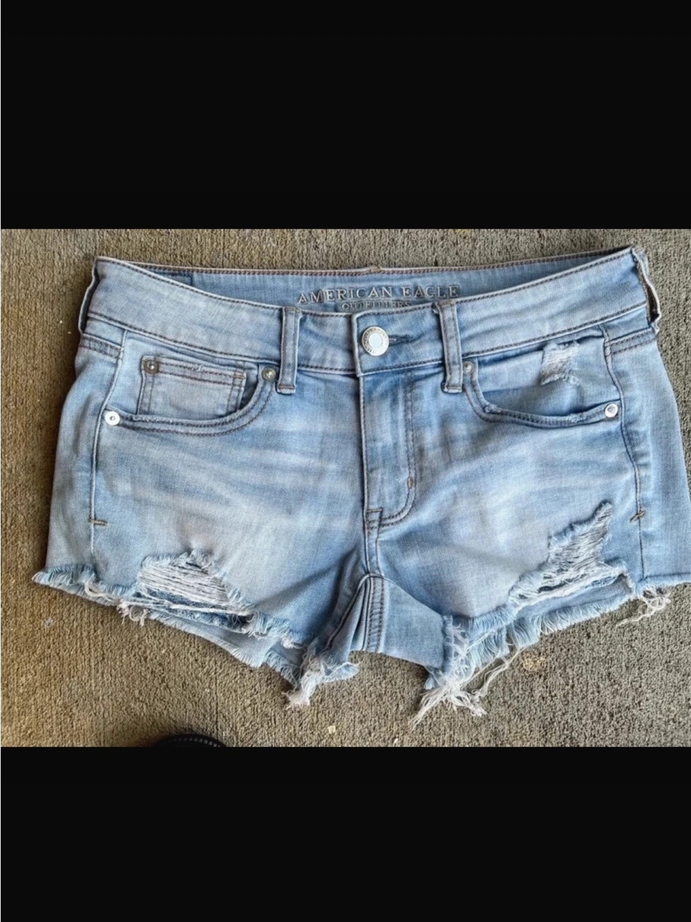 American Eagle Outfitters WOMENS 2 Light Blue Distressed Denim Cutoff Shorts